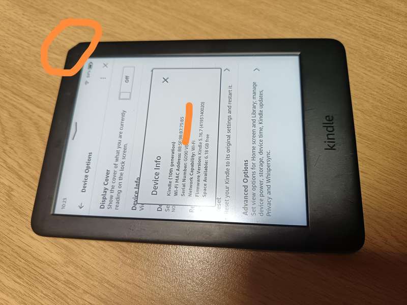 Amazon Kindle e-reader Wi-Fi 8GB 10th Gen - Model G090VB