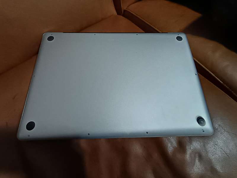 MacBook Pro , 17inch  Mid 2010 500GB and 4GB RAM