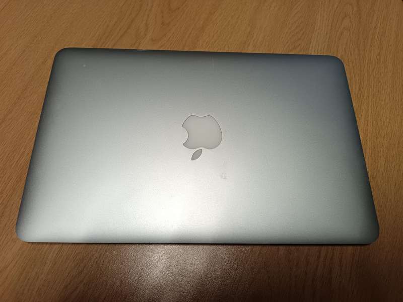 MacBook Air 11  2014