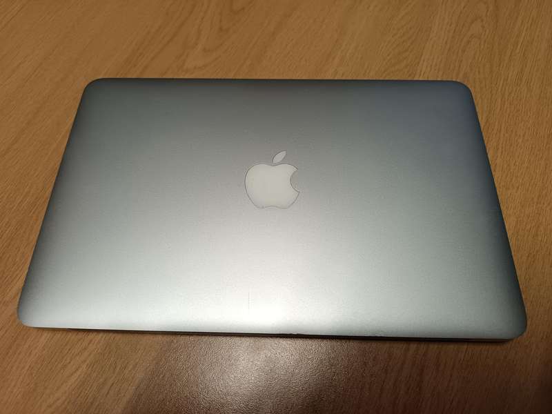 MacBook Air 11  2014