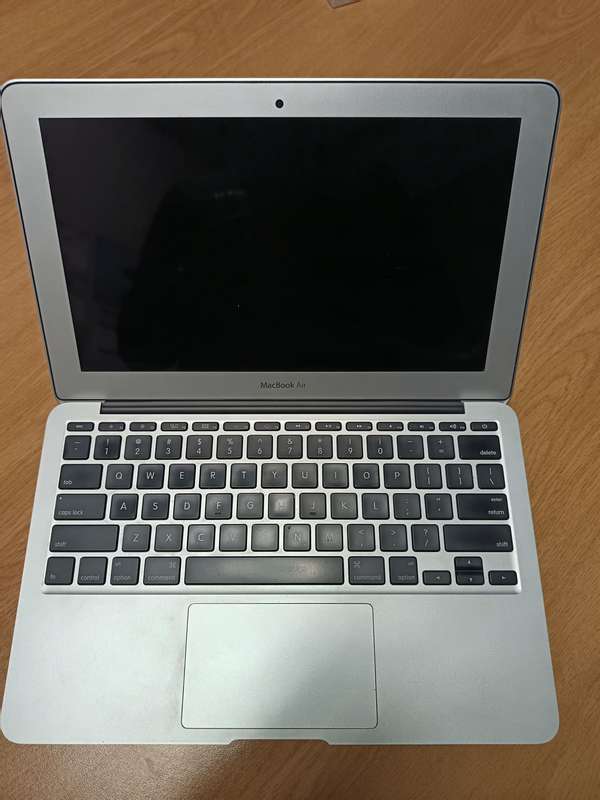 MacBook Air 11  2014