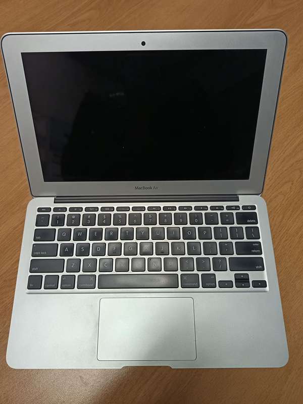 MacBook Air 11  2014