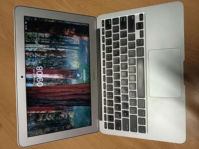 MacBook Air 11  2014
