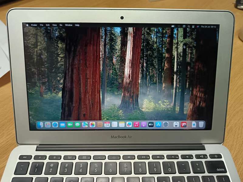 MacBook Air 11  2014