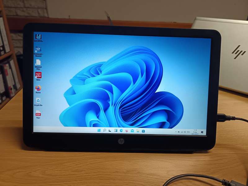 HP USB -S140U Portable  DISPLAY MONITOR
