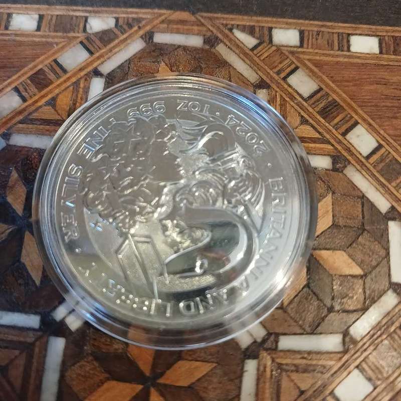 Brittania and Liberty Silver 1 Oz coin