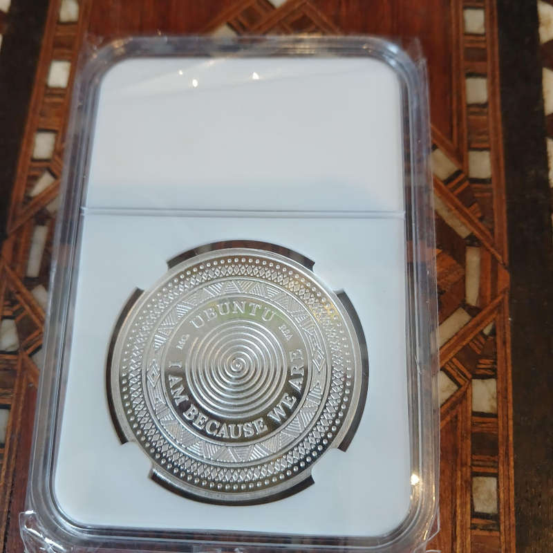 Silver Ubuntu limited edition - only 1000 minted