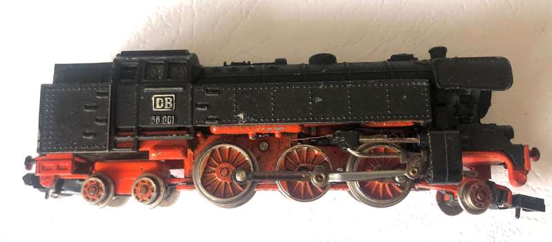 Arnold Rapido n-gauge train and rolling stock