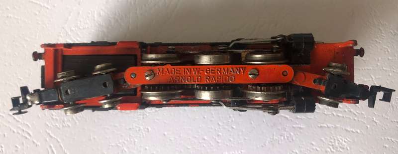 Arnold Rapido n-gauge train and rolling stock