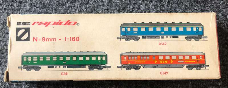 Arnold Rapido n-gauge loco and rolling stock
