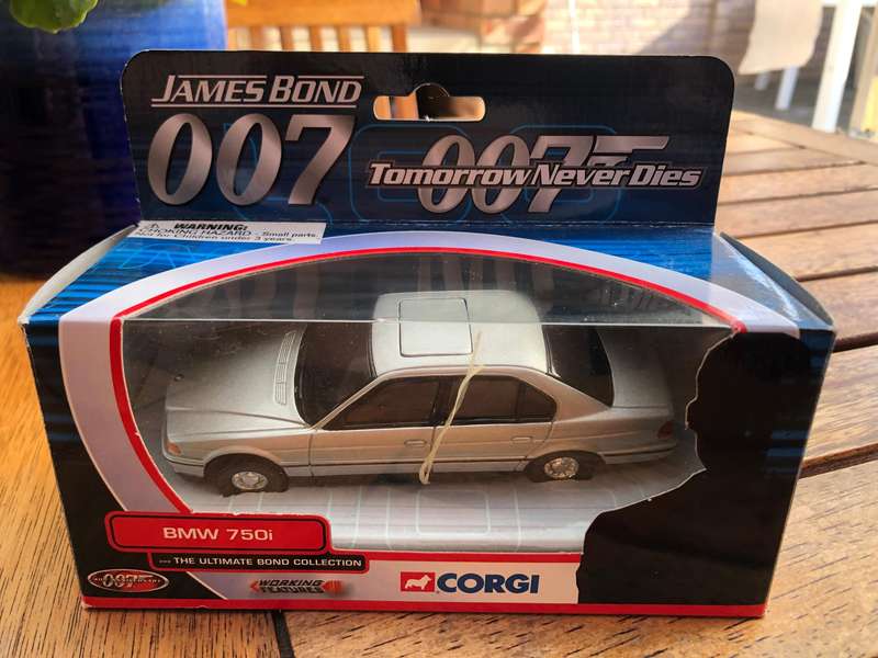 Corgi James Bond BMW 750i Tomorrow Never Dies