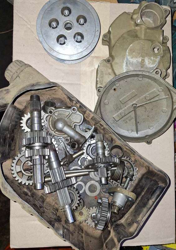 Honda CRF250R 2007 transmission and covers