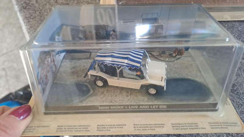 007 James Bond Collection** 1/43 (UH) #24 Mini Moke - Live and Let Die