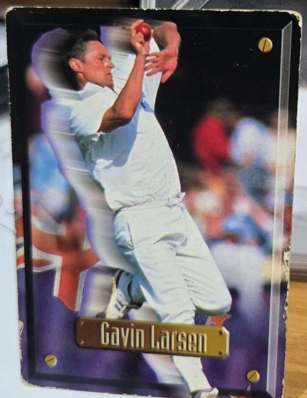 GAVIN LARSEN (New Zealand) 1997 South Africa SPORTS DECK CRICKET CARD