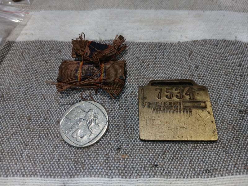 American Legion 40/8 Medal  40 Hommes 8 Chevaux WWI Era Horse Men Collectible