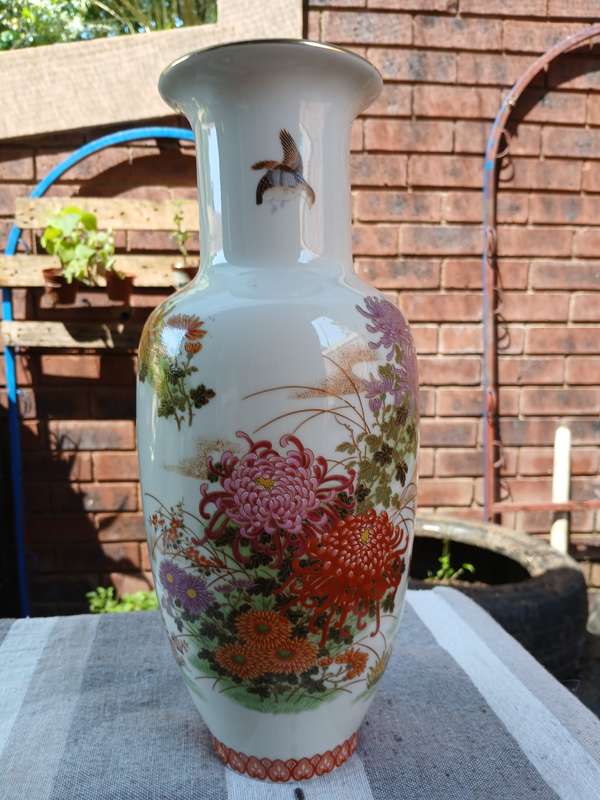 Shibata Tall Japanese Vase  Floral, Butterflies & Birds, Gold Trim, Exquisite Detail