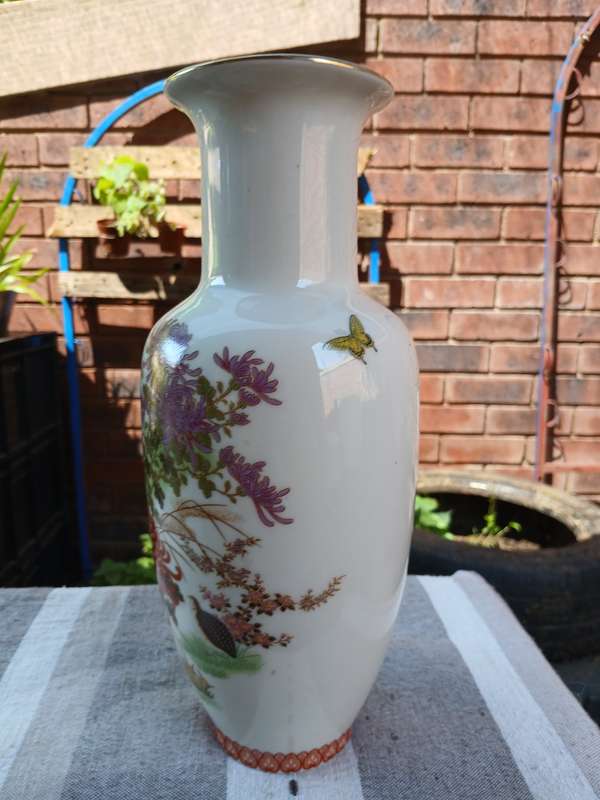 Shibata Tall Japanese Vase  Floral, Butterflies & Birds, Gold Trim, Exquisite Detail