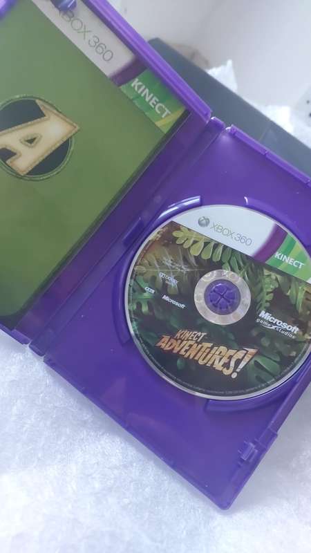 XBOX 360 KINECT SENSOR + 3 GAMES