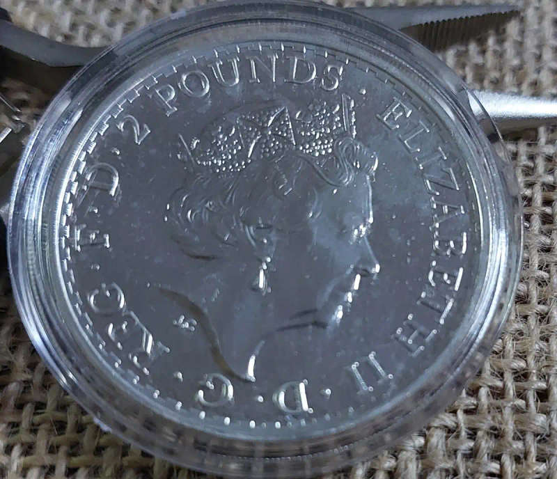 2017 1oz SilverYear of the Rooster coins (IN CAPSULES)