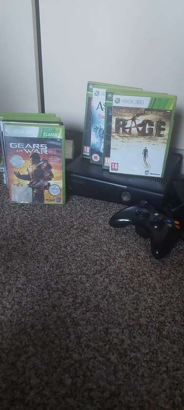 XBOX 360 + 1 CONTROLLER + 10 GAMES - GOOD CONDITION