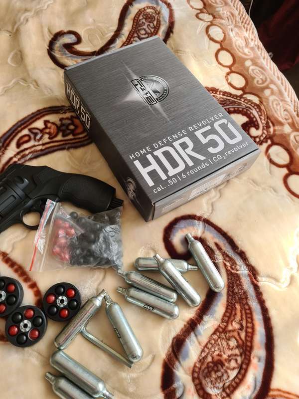 Umarex HDR 50 pistol
