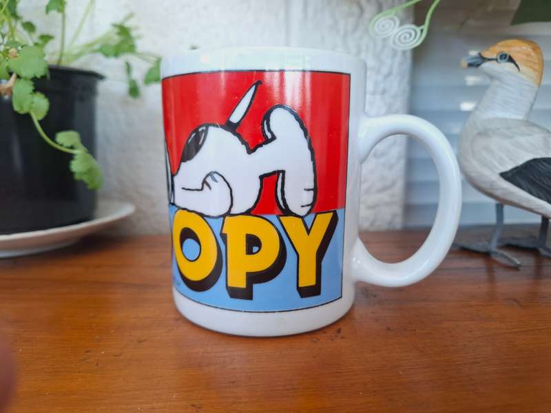 Vintage branded Snoopy coffee mug