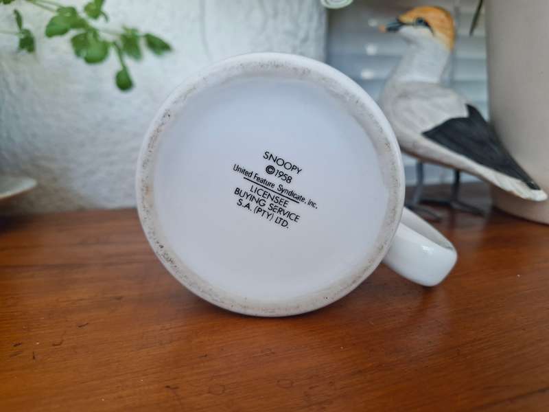 Vintage branded Snoopy coffee mug