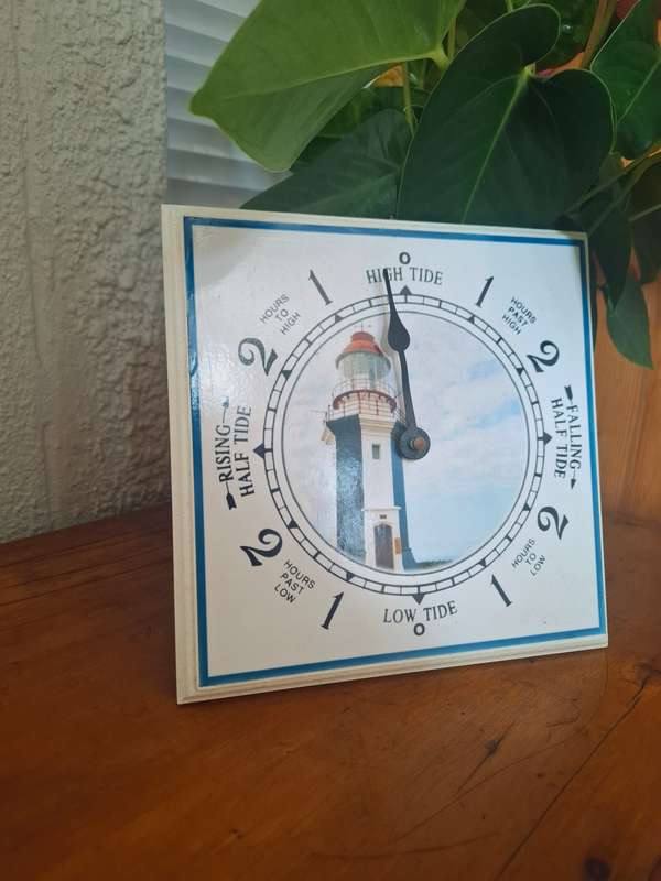 Tide clock