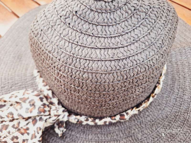Floppy sun hat