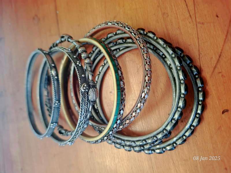 Costume jewellery - bangles