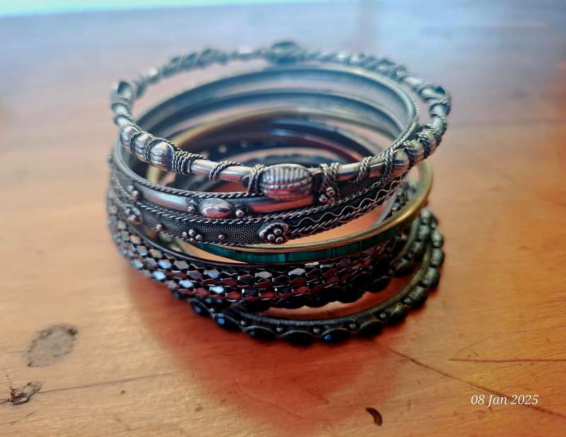 Costume jewellery - bangles
