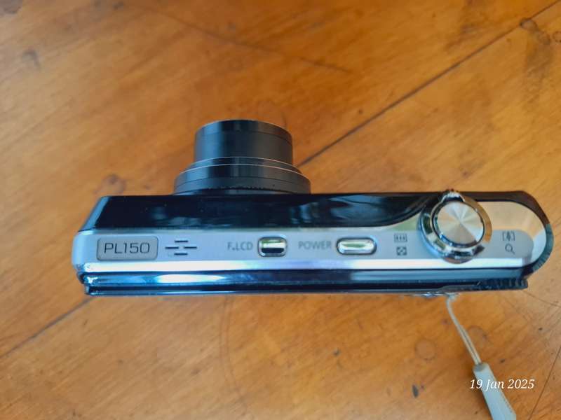 Samsung PL150 digital camera