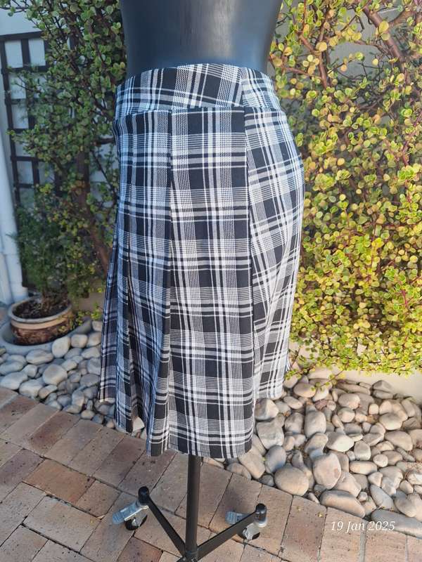 MRP check pleated mini skirt - 36