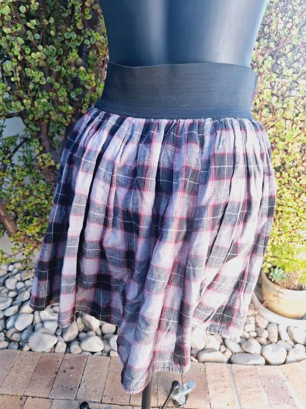 Kelso casual mini skirt - 10