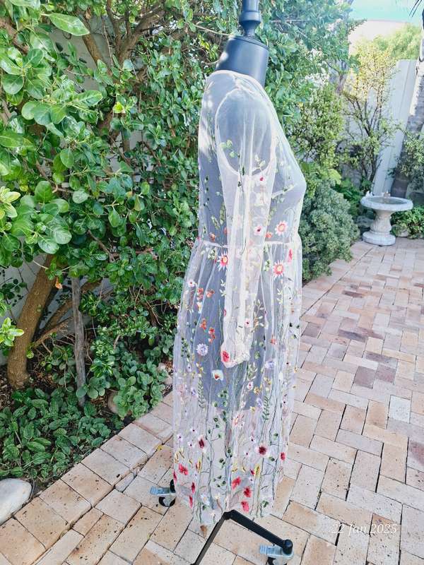 Unique embroidered mesh dress - S