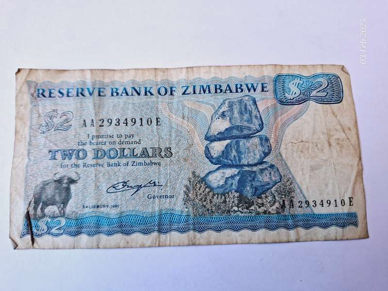 Reserve bank of Zimbabwe 2 Dollars circulated bank note of 1980's
