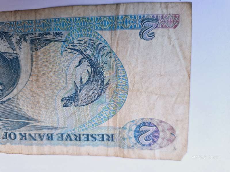 Reserve bank of Zimbabwe 2 Dollars circulated bank note of 1980's