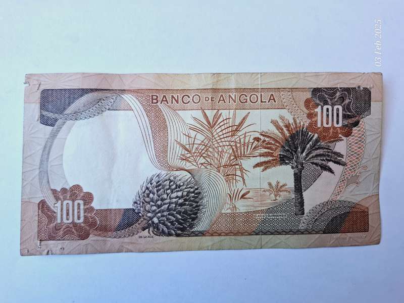 1972 Bank of Angola 100 Escudos bank note