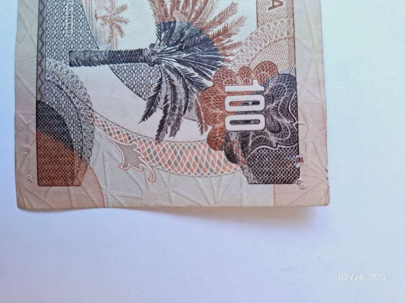 1972 Bank of Angola 100 Escudos bank note