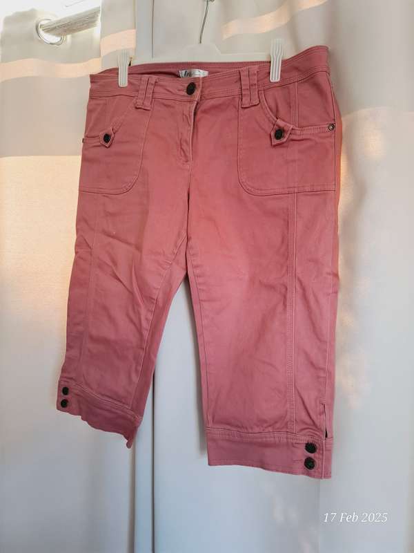TRS by Truworths coral 3/4 denim shorts. Size 36