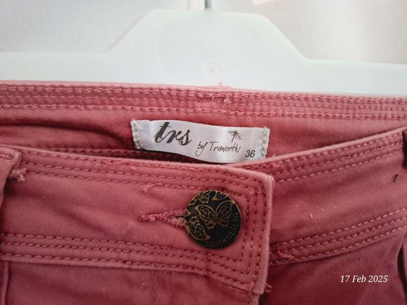 TRS by Truworths coral 3/4 denim shorts. Size 36