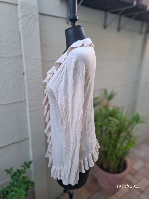 FADE light weight cardigan - M