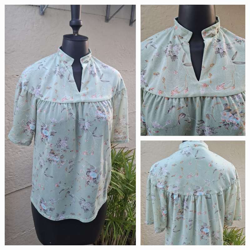 Vintage floral mint green top - L