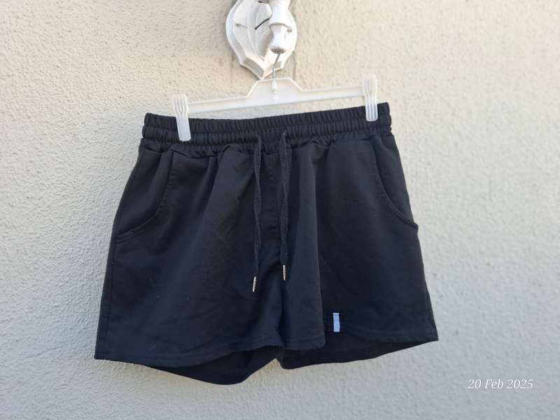 Shein black shorts - M