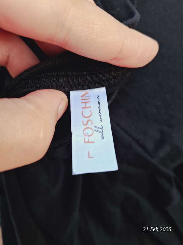 Foschini black tshirt - L