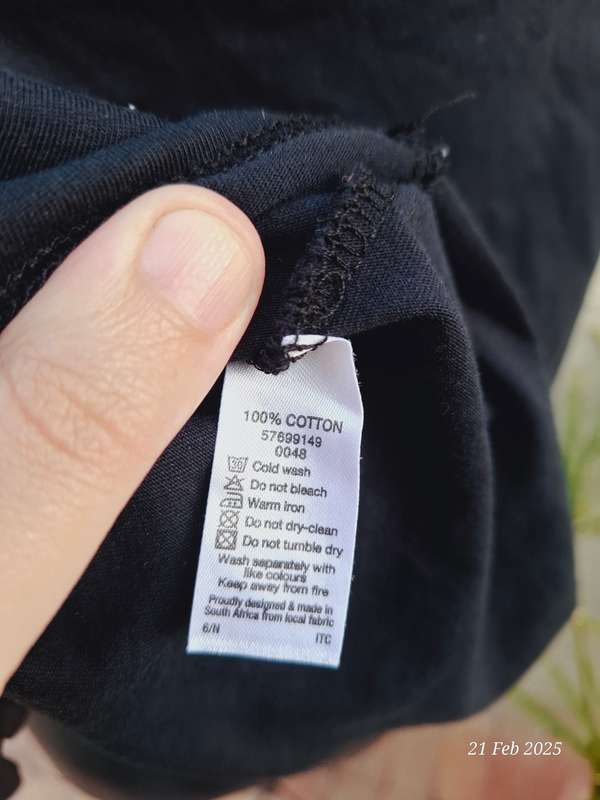 Foschini black tshirt - L