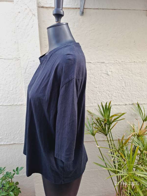 Foschini black tshirt - L