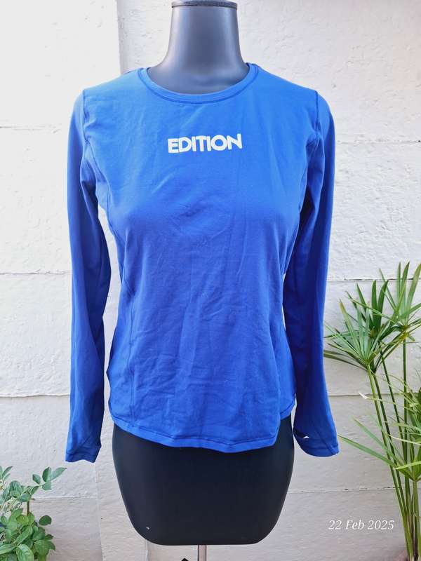 Woolworths edition longsleeve shirt  Size M