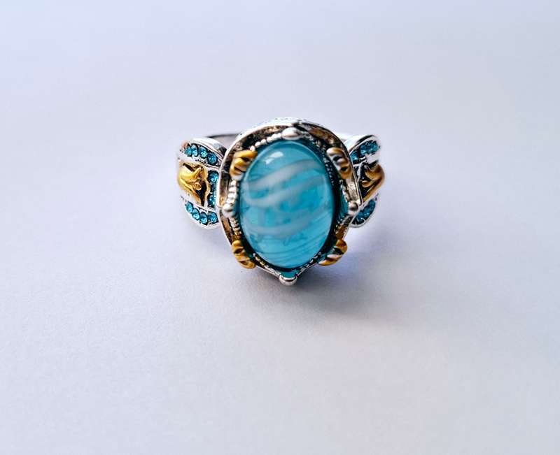 New Vintage alloy and synthetic cubic zirconia ring - Size 13