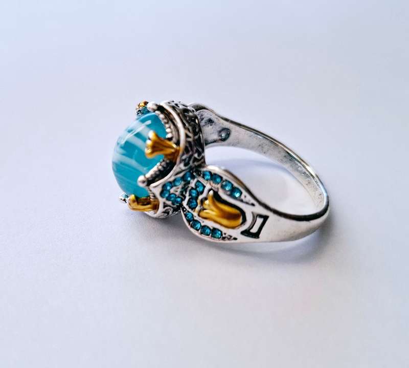 New Vintage alloy and synthetic cubic zirconia ring - Size 13